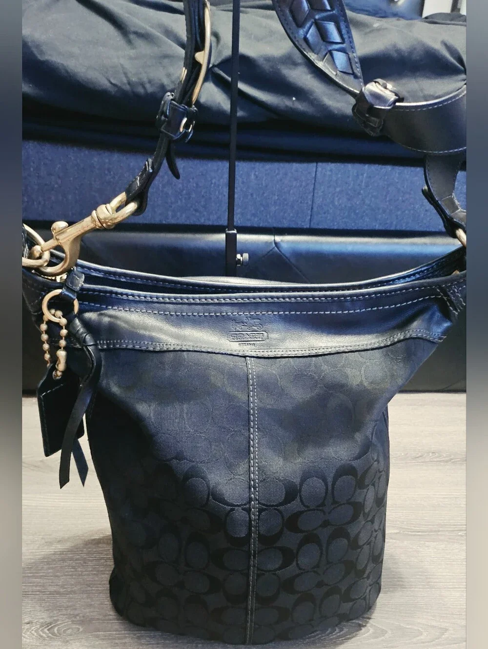 Vint/Auth. Y2K Monogram Coach Bleecker Duffle Bucket Bag Black/Gold G0768-11438